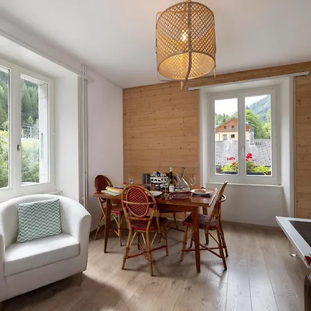 La Maison Des Amis - A Apartment *